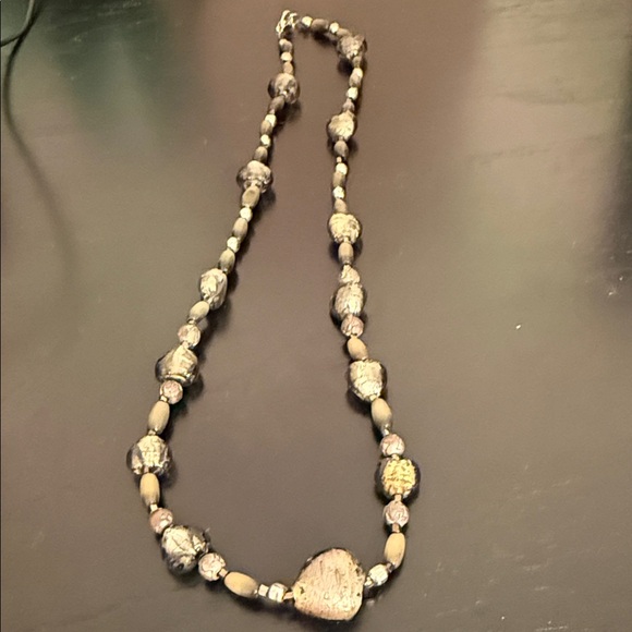 Jewelry - Green Glass Beaded necklace Silver tone clasp